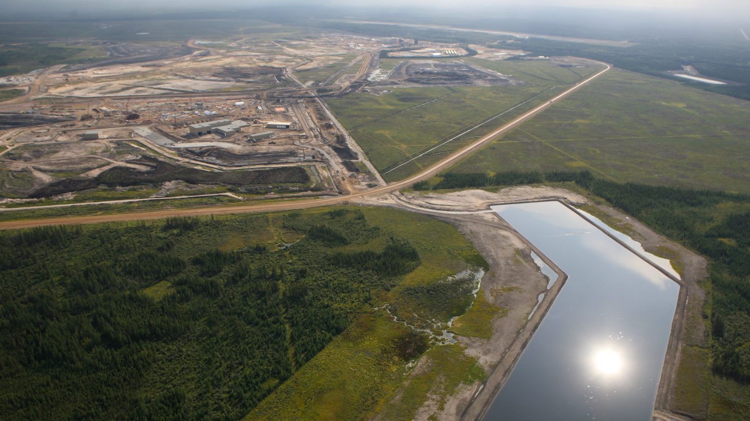 oilsandsmineaerialsourcegoa Canadian Energy Centre